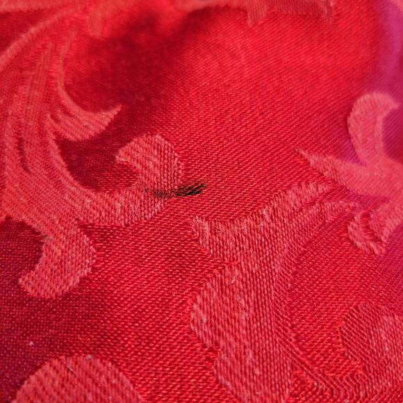 Red Damask Round Tablecloth 70" Floral Scroll Pattern Elegant Dining Décor - Picture 11 of 11